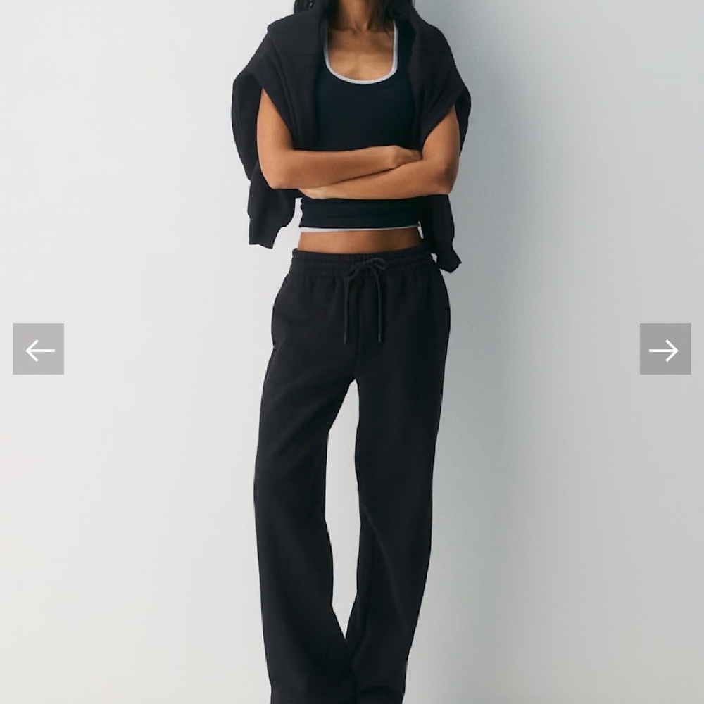 Aritzia Cozy Sweatfleece Boyfriend Wide Sweatpant size small regular